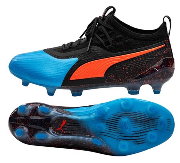 soccer shoes with spikes
