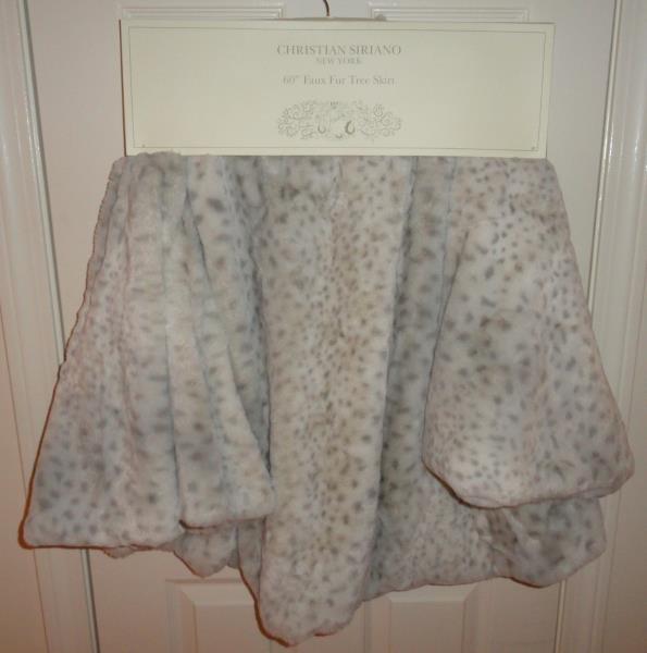 34th /& Pine Faux Fur Christmas Tree Skirt 60/" Leopard Print Faux Fur NWT