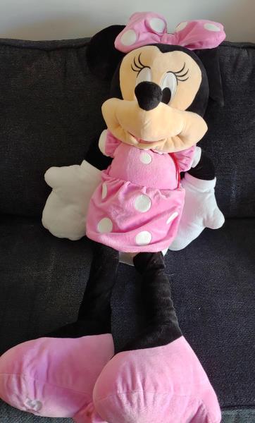 big minnie mouse stuffed animal