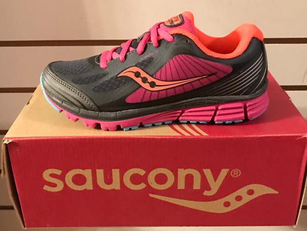 Retail $60.00 New In Box Saucony Boy's Kinvara 5  Running Shoes