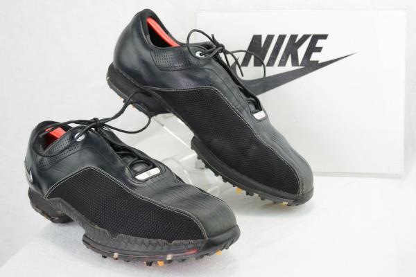 nike tiger golf shoes