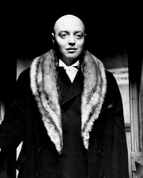8X10 PUBLICITY PHOTO AZ610 PETER LORRE IN THE 1935 FILM "MAD LOVE" 